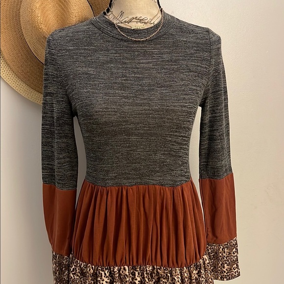 Women’s Boutique Gray and Rust Leopard Print Color Block Mini Dress Size Small - Picture 3 of 7
